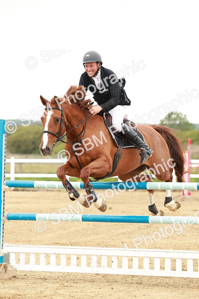 1I0A8109 - Class 5 - Senior Foxhunter 1.20m