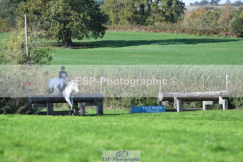 251024A-125904-11810 - B-153-Charlotte.Franck-Steier