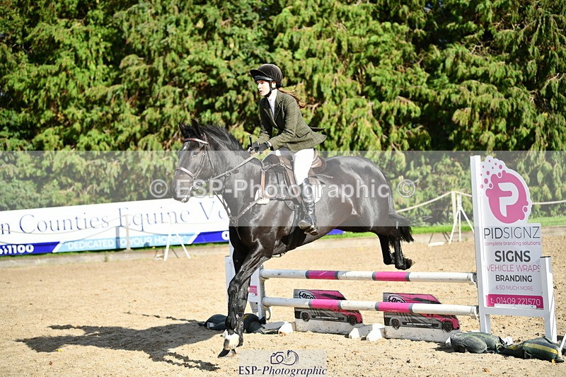 251004A-153753-01907 - Classes 8 & 9 70cm