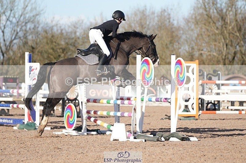 251130-130224-01204 - Cls 15 - 17 Children on Horses