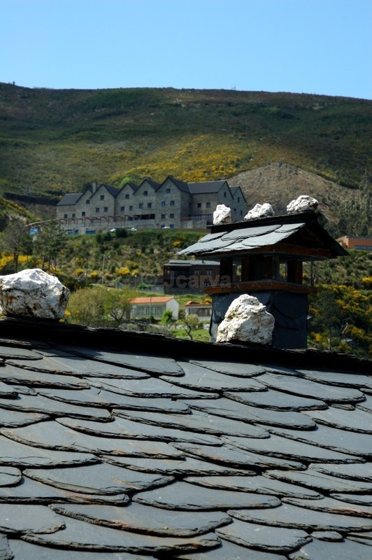 Slate roof view - Piódão
