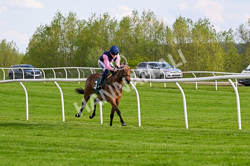 300424-Race 2-Englemere-2429 - Race 2