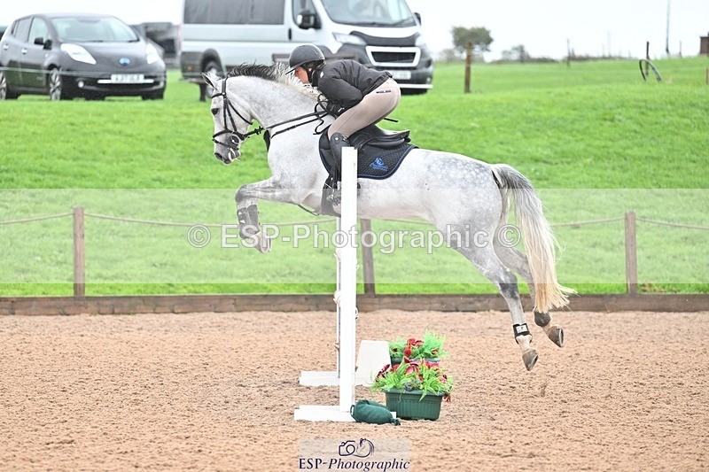 251003-130807-01029 - Cls 3 Foxhunter and 1.20m