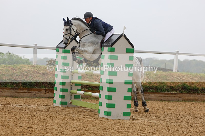 3E7A7270 - Class 7: Senior Newcomers/1.10m open