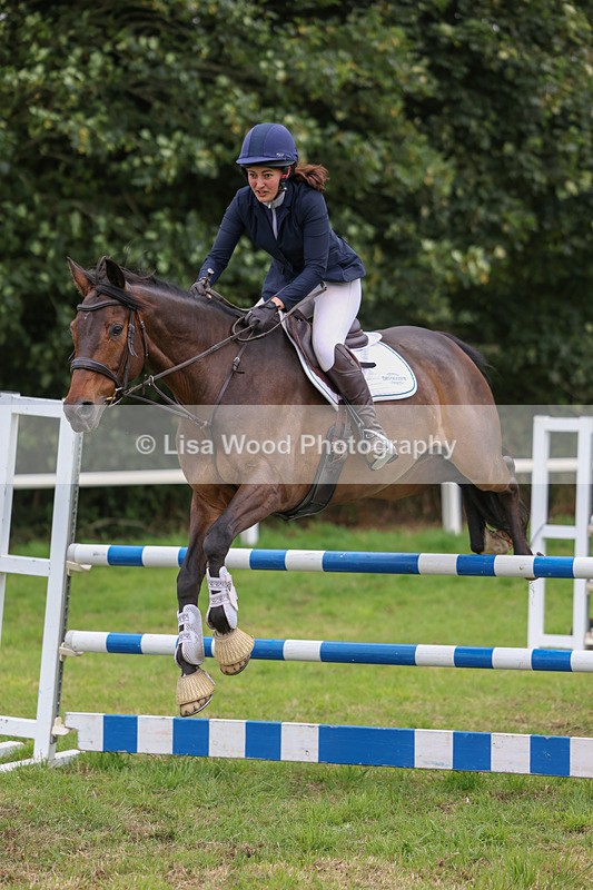 3E7A8095 - Class 7: Senior Newcomers/1.10m open