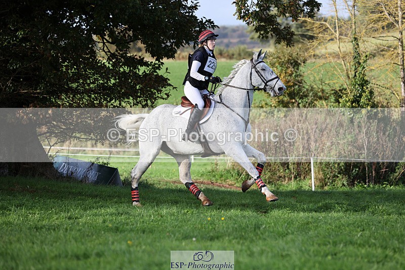 241025-160612-10705 - 225-Zennor.Harvey-GRAF.CRUSOE