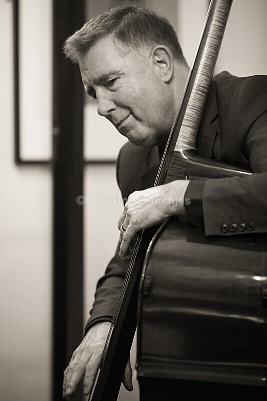 NKC-51 - Denny Illet and chums plays tribute to Nat King Cole