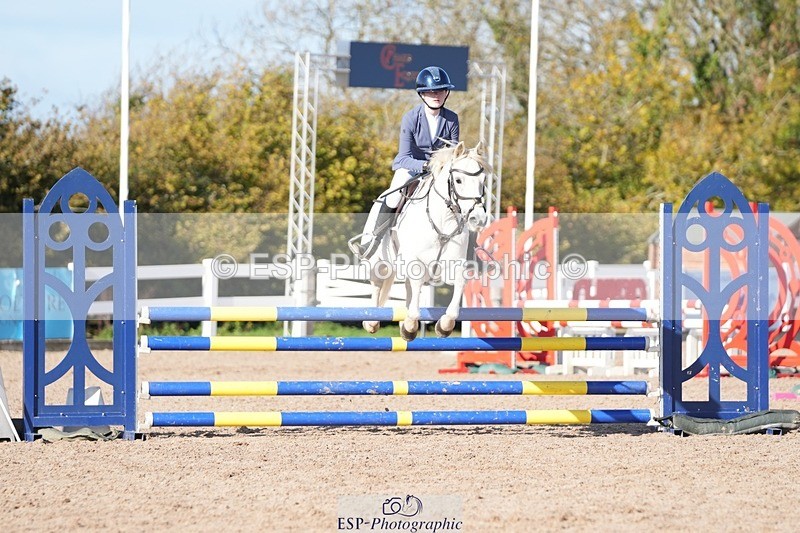 251025-130519-00469 - Cls 9 Pony Winter Discovery and 90cm