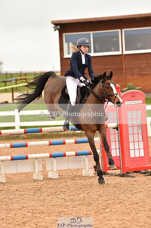 240210A-144000-01582 - Cls 12-14 Children on Horses