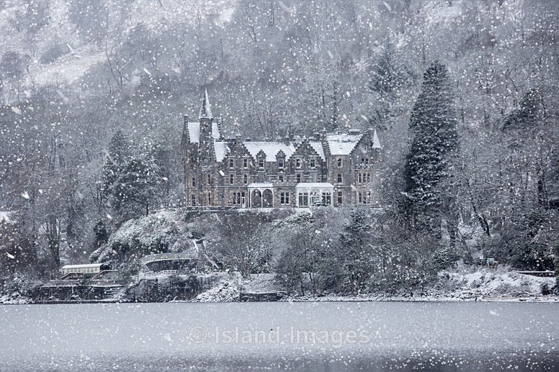 A very Snowy Lochawe Hotel - Snowy Photos in Argyll