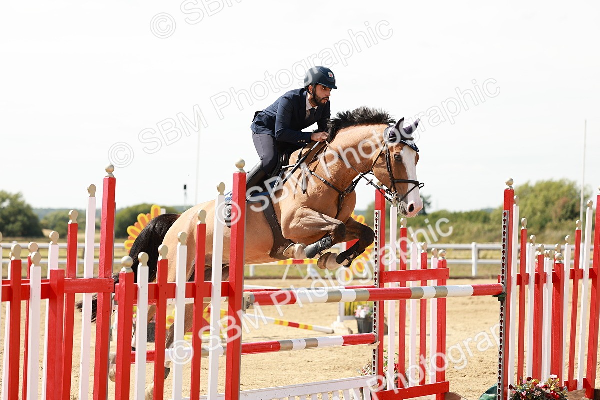 SBM_008047 - Class 4 - Senior Foxhunter - 1.20m Open