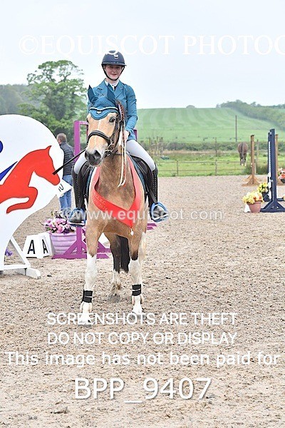 BPP_9407 - CLASS 32 MON Club/ Unaffiliated 70cms Open