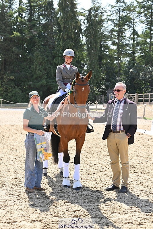 250810A-132546-06591 - Medium SILVER Presentations