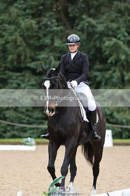 241024-110224-01492 - 215-Chloe.Livesey-SPORTSFIELD.LORD.LIVESEY