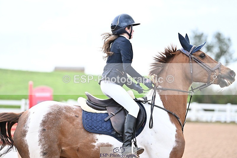 241117X-083205-03077 - Cls 02s Pony intro 70cm