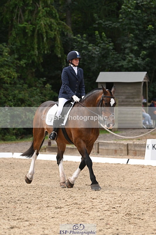 250719A-120117-04526 - 026-Carol.Quantrill-Cormoy.Lad