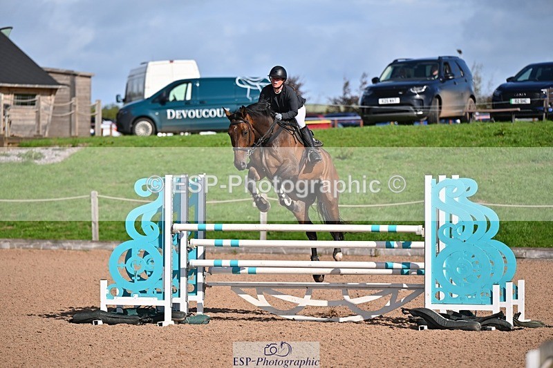 250912-102442-03896 - Cls 15 Snr Foxhunter