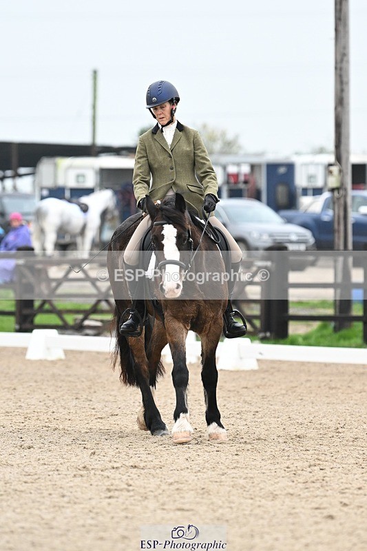 241103-102321-00320 - Intro 3 - 9.40 to 10.40