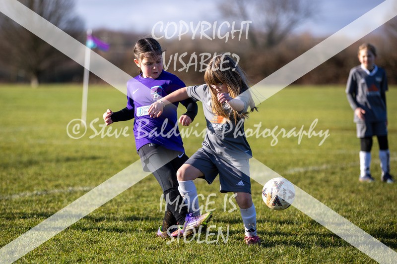 1DX31568 - 2026-01-17 FC Abbey Meads U9 Purple Girls V Develop FC U9 Girls