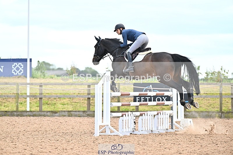 240608A-144452-02813 - Cls 5 Snr Foxhunter and 1.20m Open