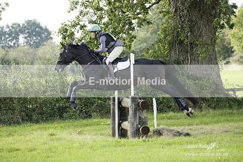  WWHT 171021 3050 - Intermediate (0.90m)  17/10/21