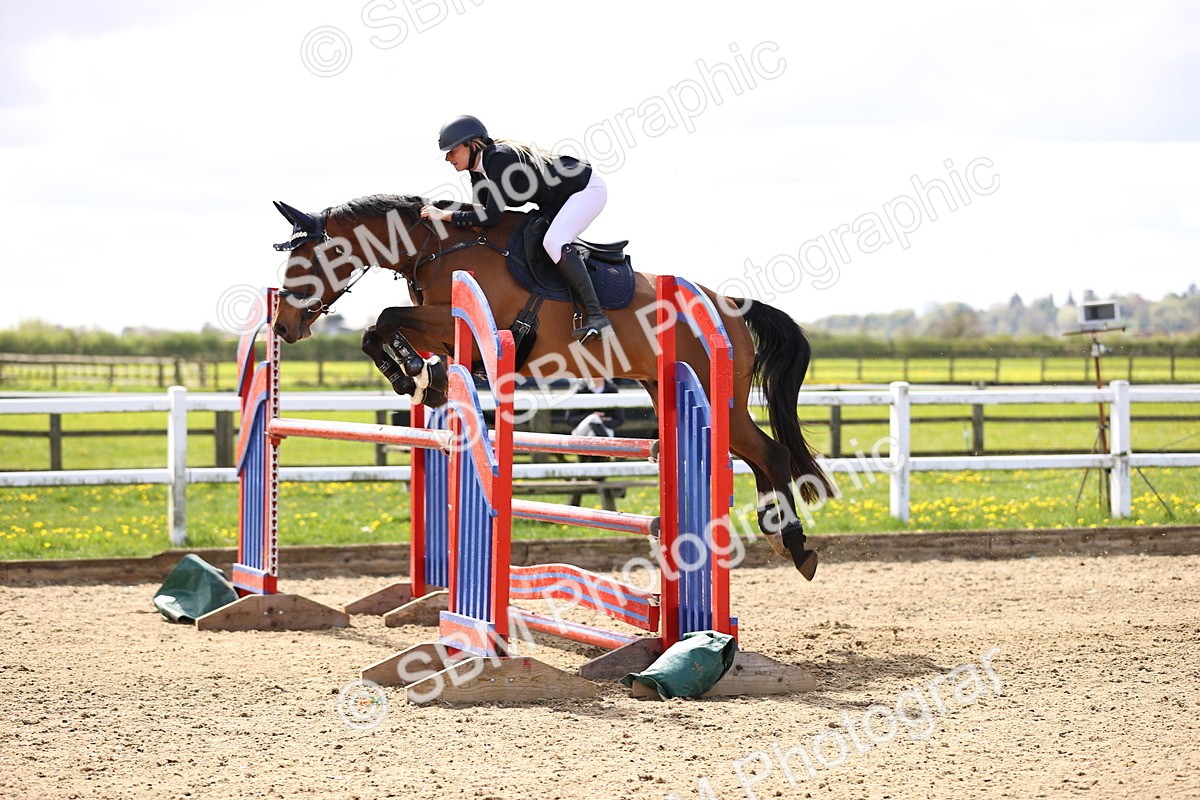 SBM_004062 - Class 17 - Senior Newcomers - 1.10m