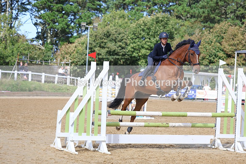 3E7A9432 - Class 9: Senior British Novice/90cm open