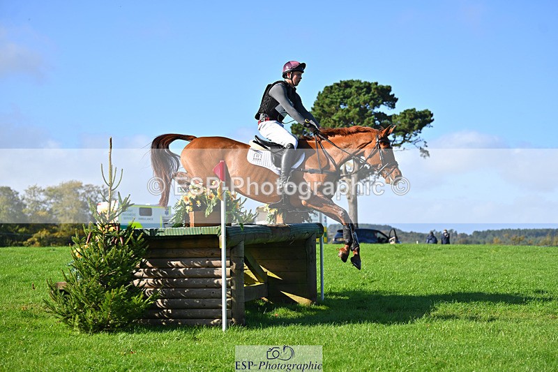 241025-112323-06707 - 017-Louis.Pern-CLASSICTOP.MISS.VIVIENNE