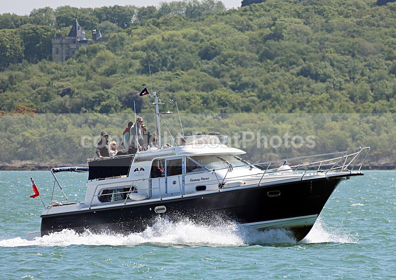 130527 FARAWAY PLACES COMMANDER WT7A6809 - Motorboats - Hardtop