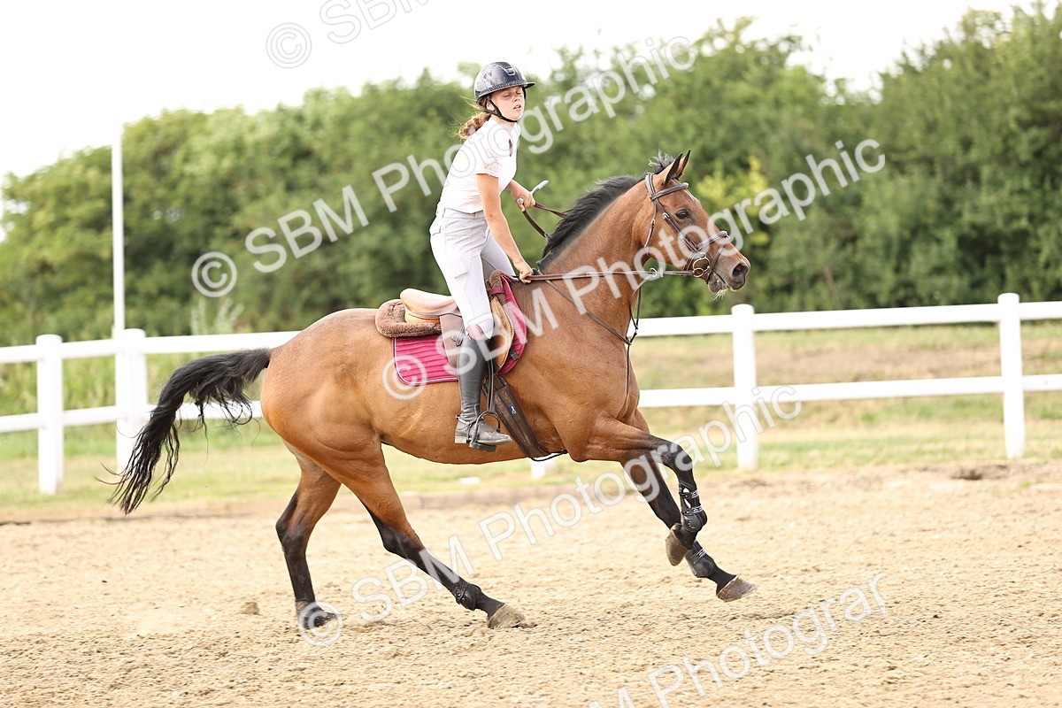 SBM_002402 - Class 18 - Ariat Senior British Novice- 90cm Open