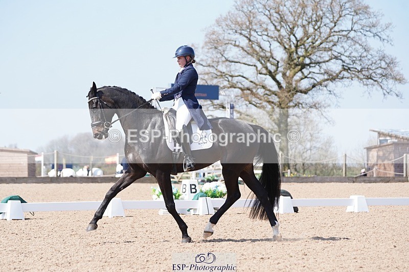 250404-132734-06177 - 003-Abbie.Newbury-Seagry.Firstamour