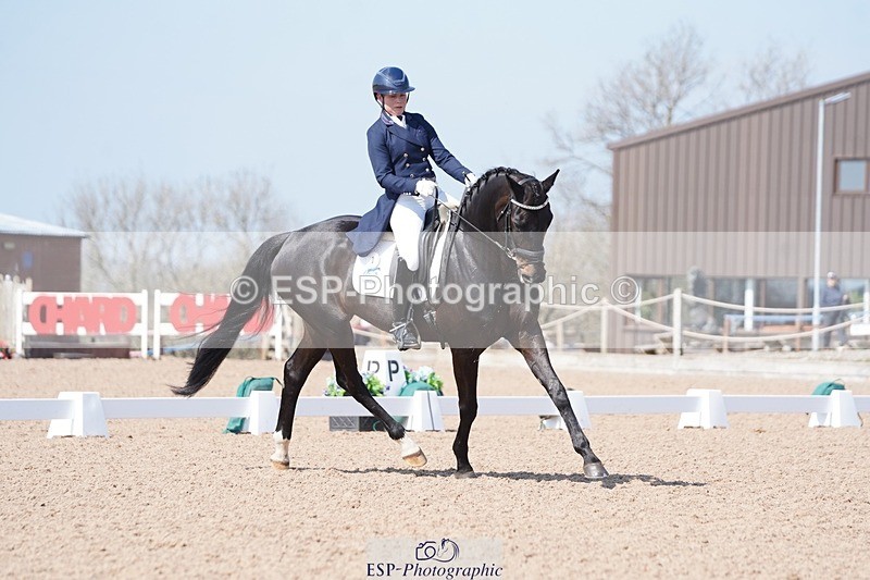 250404-132730-06176 - 003-Abbie.Newbury-Seagry.Firstamour