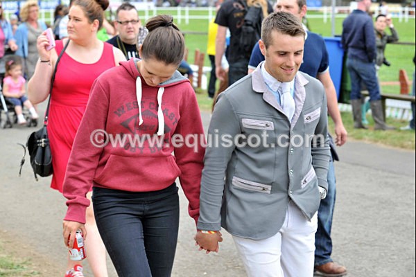 EQUISCOT 9358 - A WEE PEEK AT RHS 2013