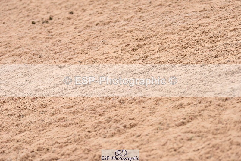 230902A-111906-00564 - Cls 8 1.05m Amateur Quali