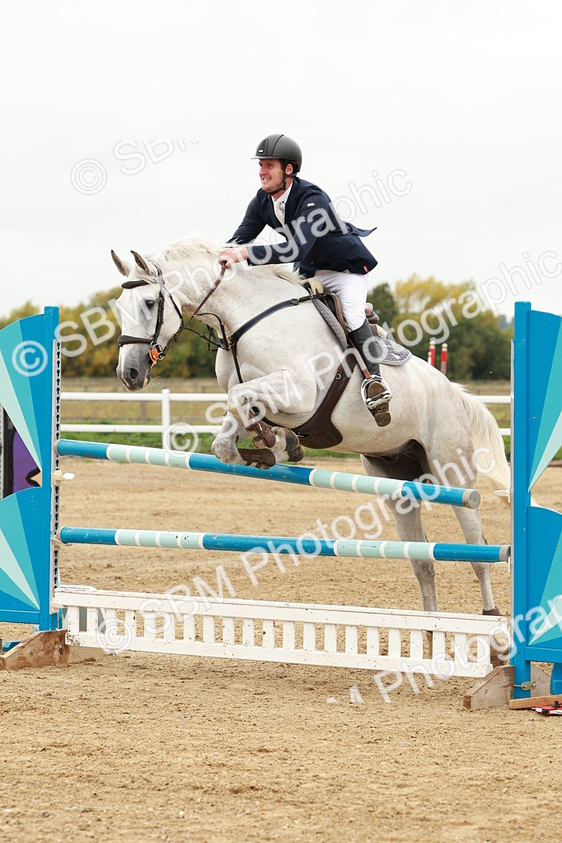 1I0A7684 - Class 4 - Senior Newcomers 1.10m