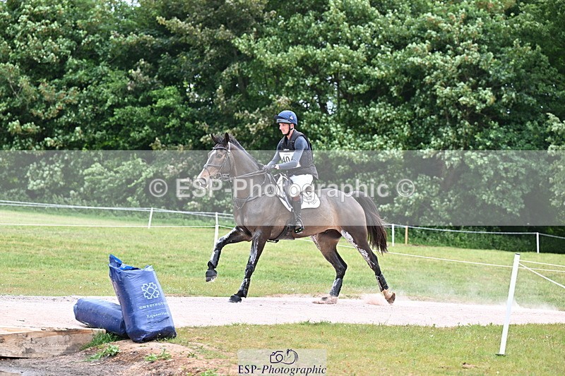 250525A-143752-16526 - D-404-Tom.Jackson-PLOT.TWIST.B