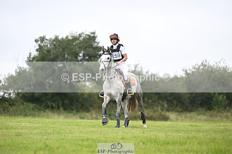 240831A-142322-03611 - 259-Lucy.Coker-QUEEN.RUBIE