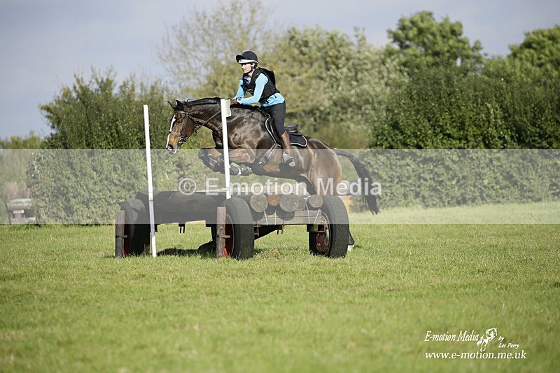  WWHT 171021 3849 - Open (1.00m)  17/10/21