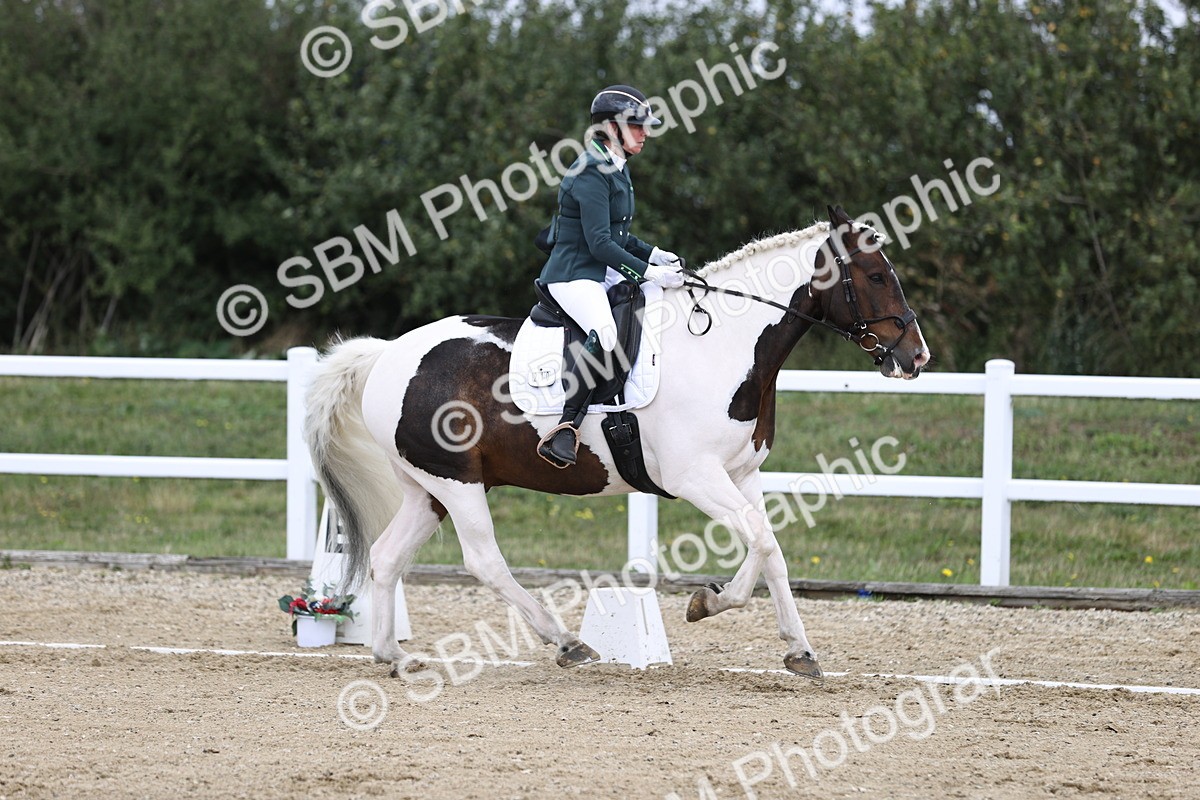 SBM_016797 - Class 14 Novice 23 - 11.53-12.56