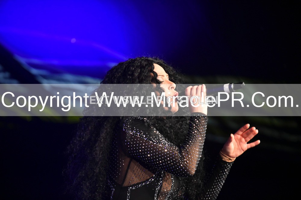 SH4_6360 - The Cher Experience