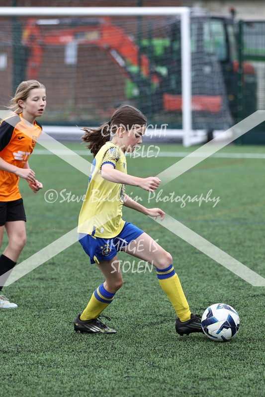 1DX32031 - Sat 6th U12 Girls