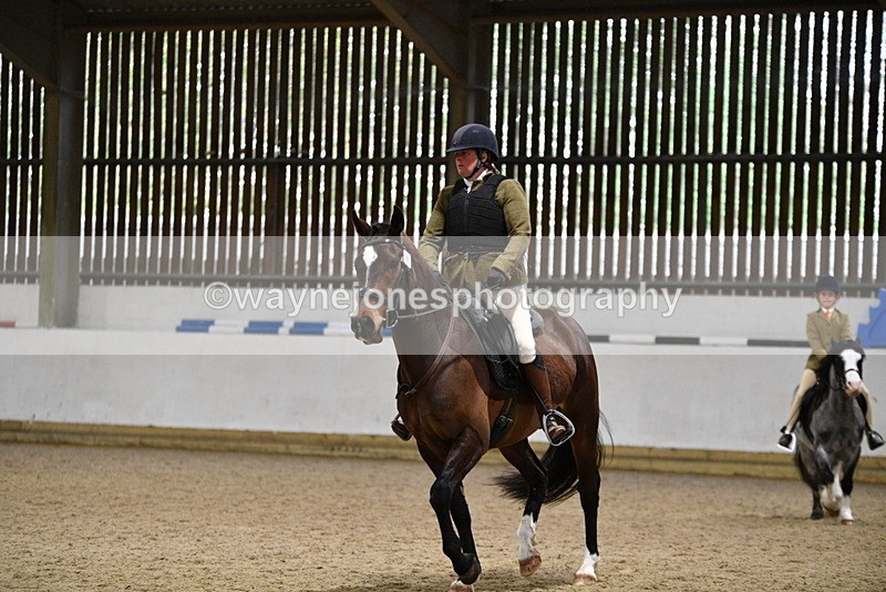 WJ5_8146 - Class 14 Novice Ridden/Rider
