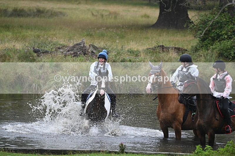 WJ7_8853 - Time at Water 11:53 to 12:23