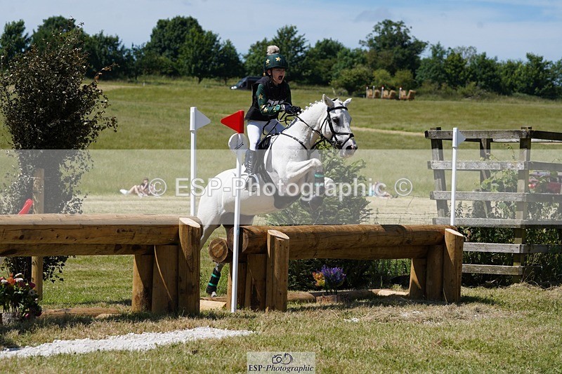 240629X-144042-3259 - 173-Nancy_Mort-BUNNY_TWO_TWIRLS