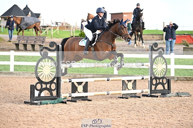 241023A-142155-01021 - Cls 4 Newcomers and 1.10m Open