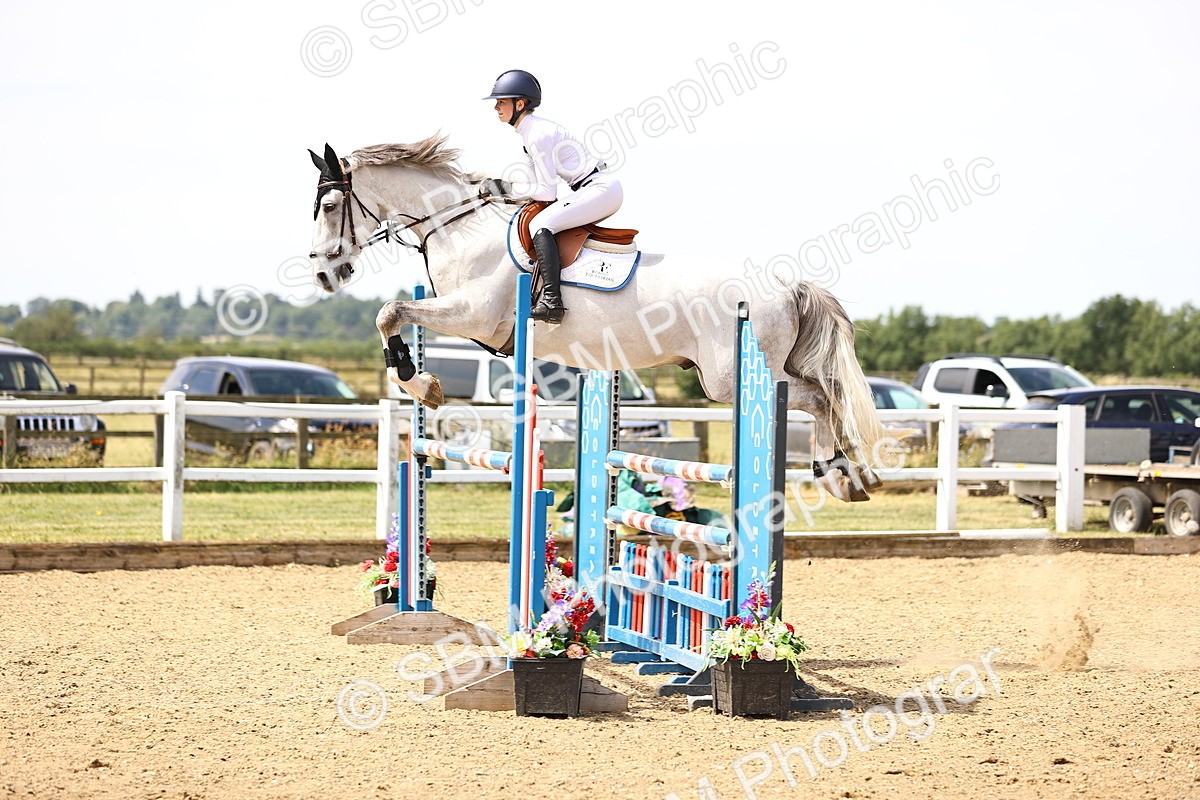 SBM_000697 - Class 15 - Redpost Equestian Senior Foxhunter - 1.20m
