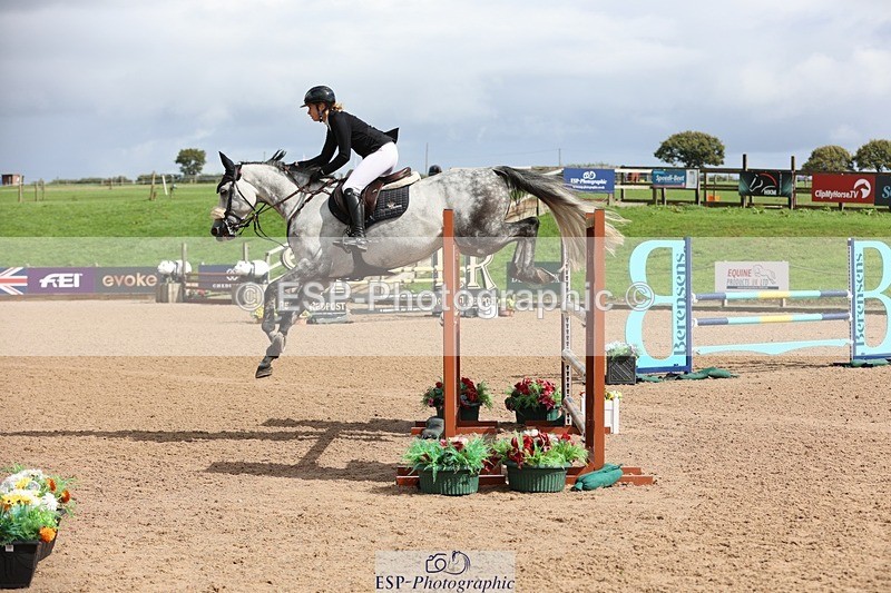 250911-122206-01431 - Cls 3 Snr Foxhunter