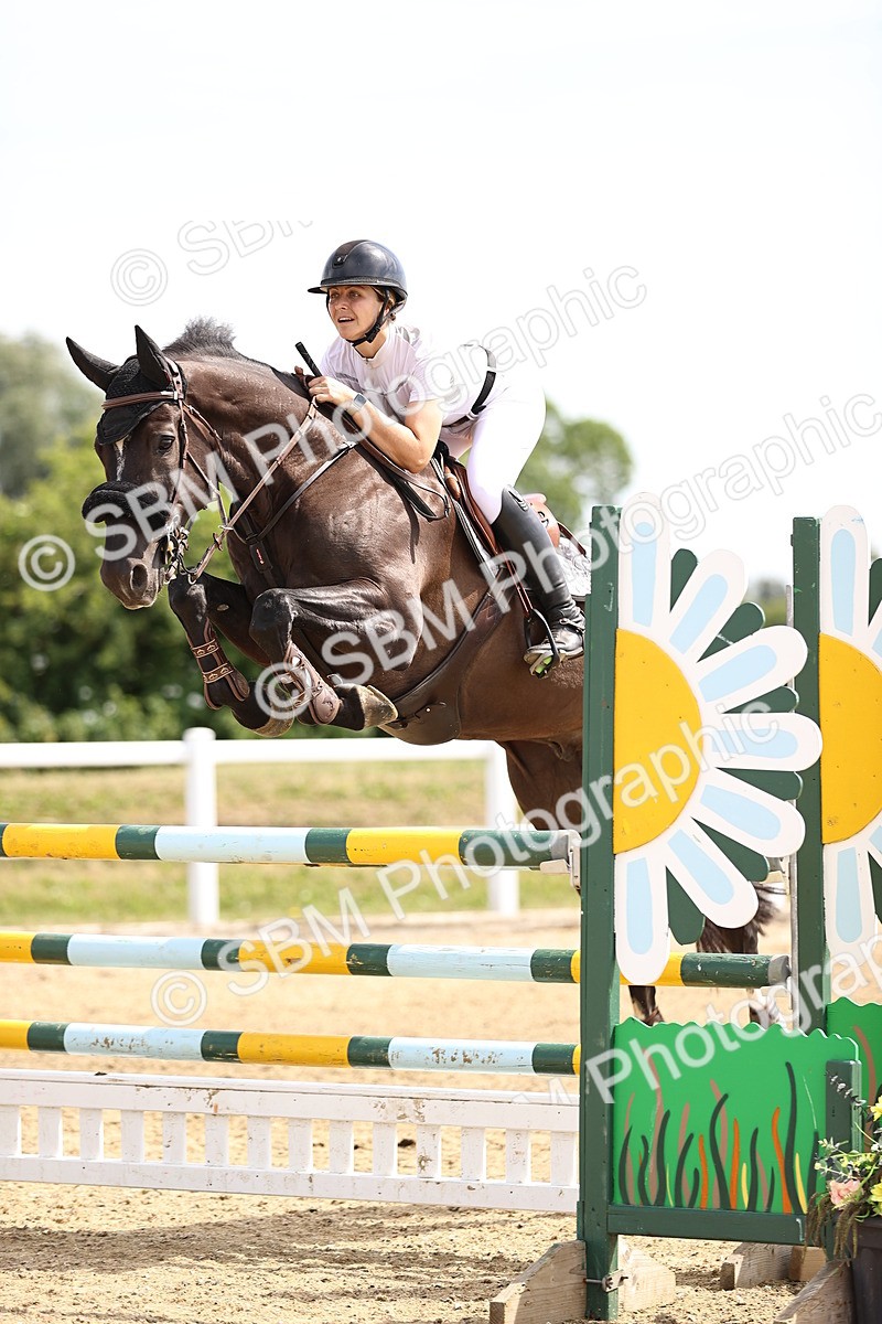 SBM_000477 - Class 15 - Redpost Equestian Senior Foxhunter - 1.20m