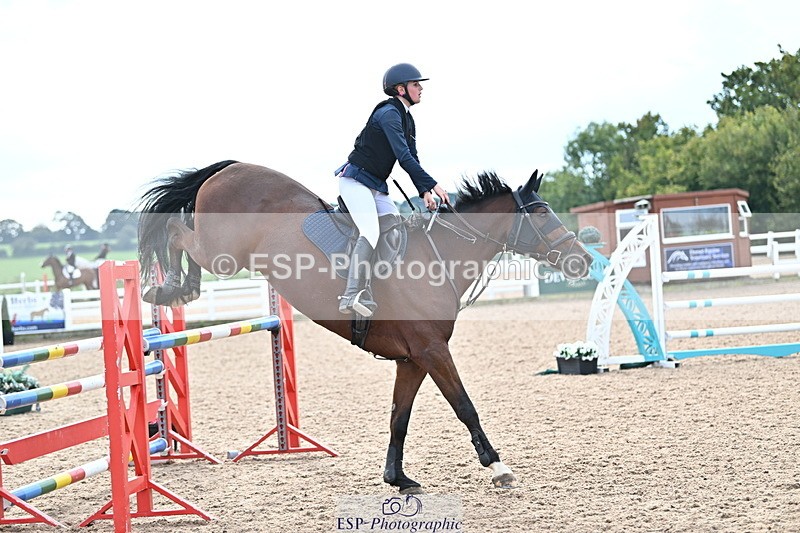 241004A-140241-02412 - Fri 11 1.10m amateur Quals