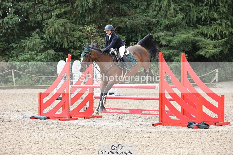 250831A-120750-10109 - Cls 42 Snr 1m Grand Prix